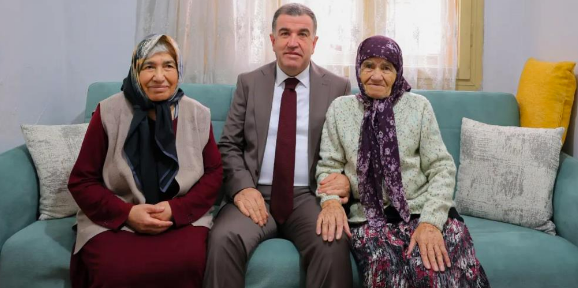 Bayburt ve Aydıntepe’de yaşlıların günü kutlandı