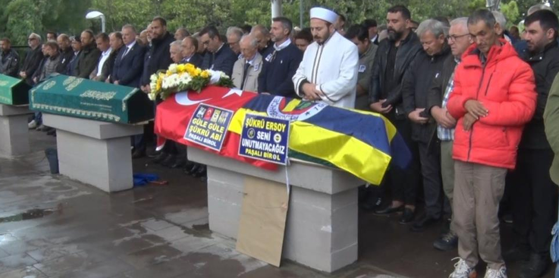 Fenerbahçe'nin efsanesi Şükrü Ersoy son yolculuğuna uğurlandı