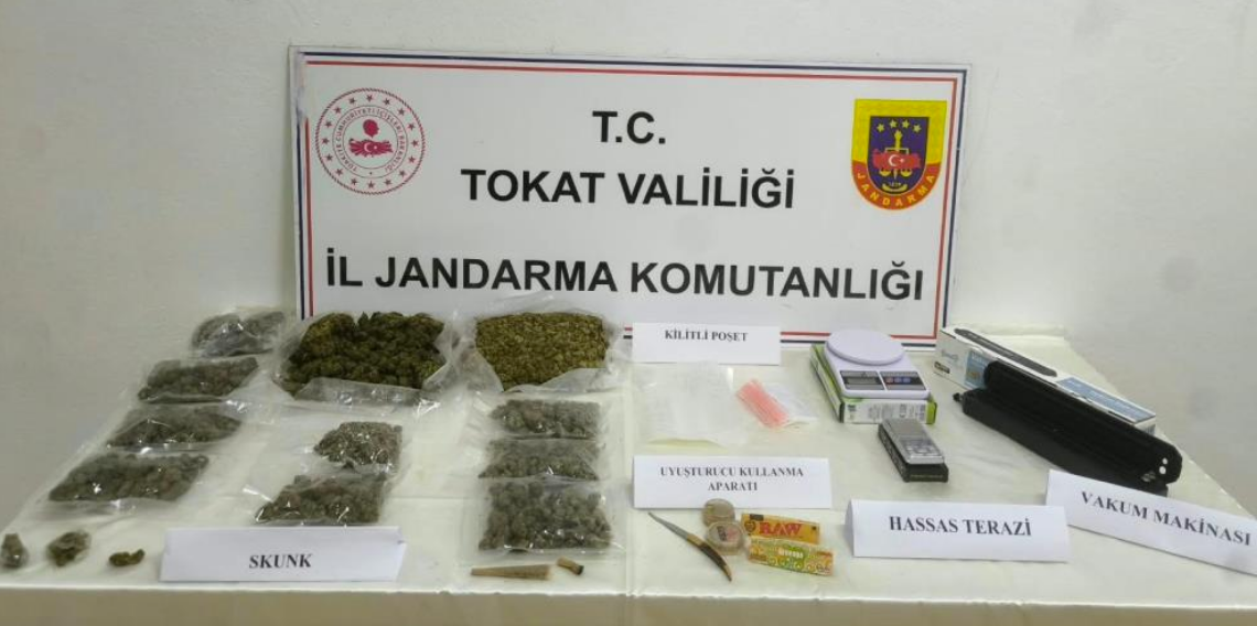 İstanbul'dan Erbaa'ya uyuşturucu sevkiyatına jandarma darbesi