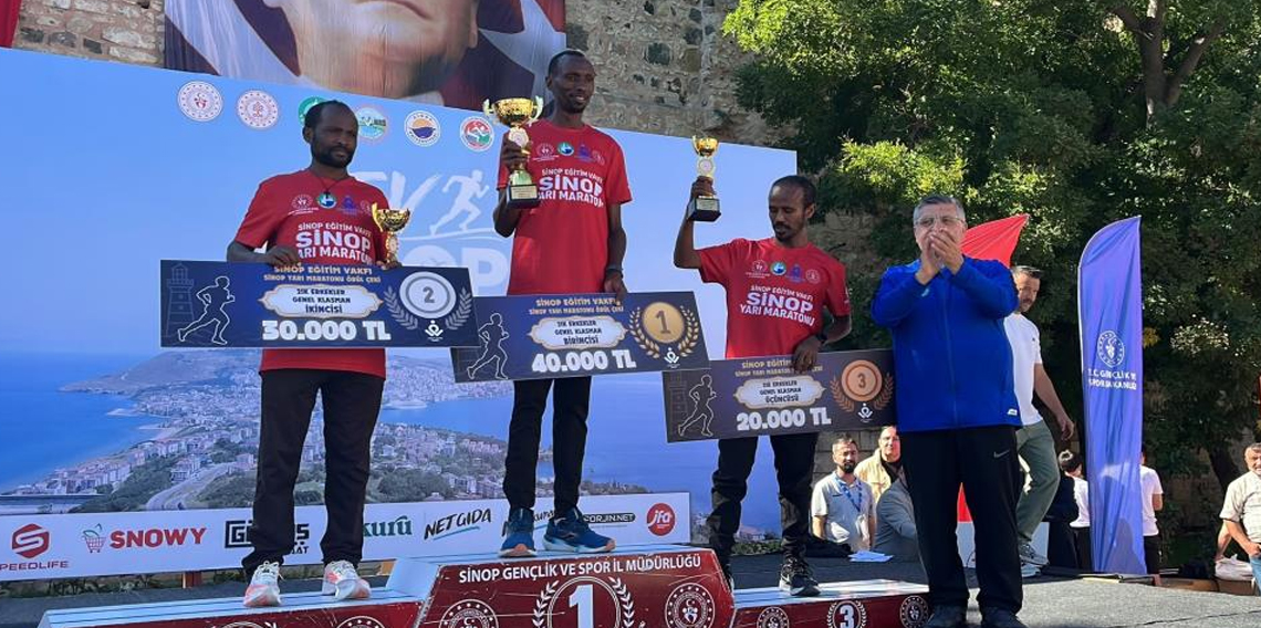 Sinop'ta ilk defa yarı maraton koşuldu