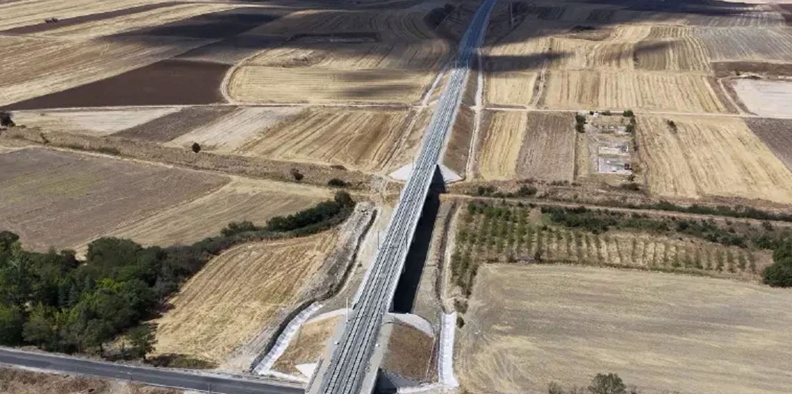 Abdulkadir Uraloğlu müjdeyi duyurdu: 4 saatlik yol 1,5 saate düşüyor