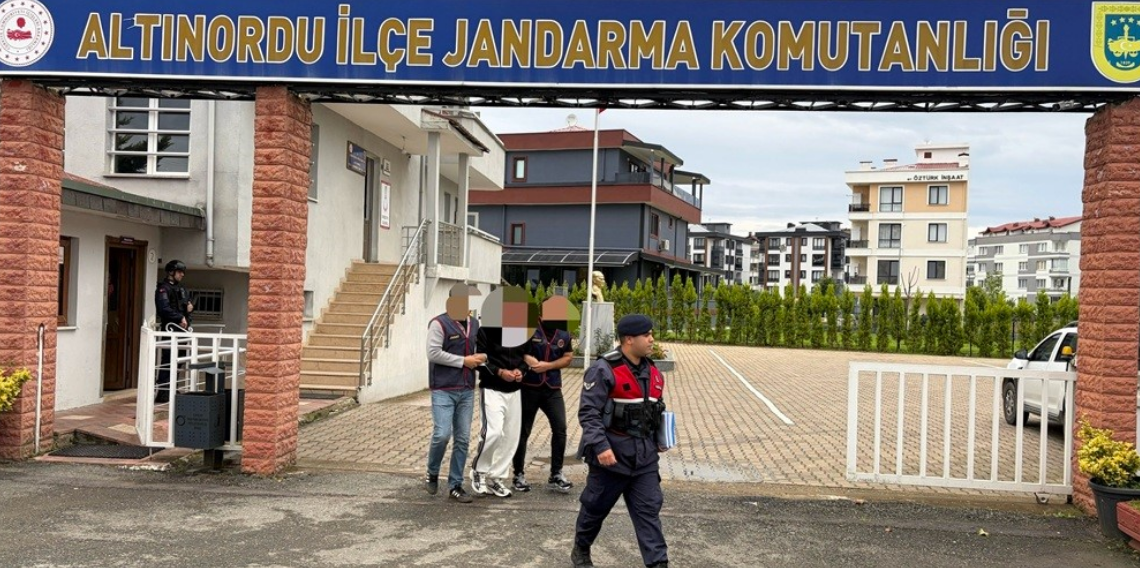 Ordu'da evden altın ve nakit para çalan hırsızlık şüphelisi 2 kişi tutuklandı