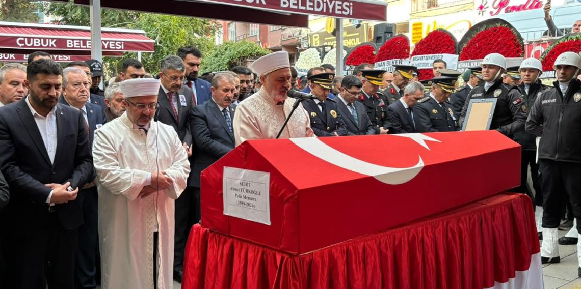 Silahlı saldırıda şehit olan polis son yolculuğuna uğurlandı