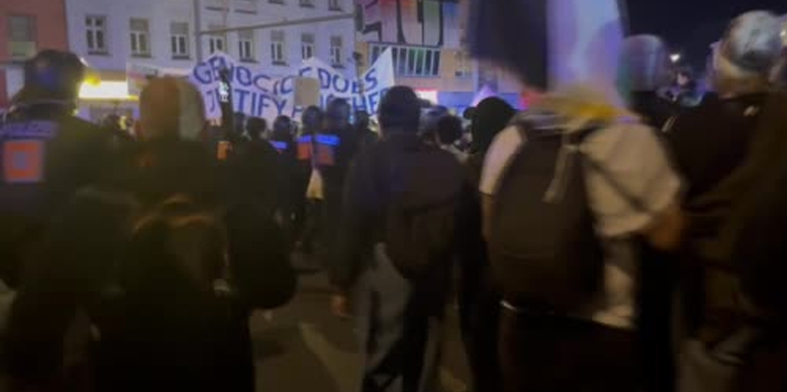 Berlin’de Filistin’e destek gösterisine polisten sert müdahale