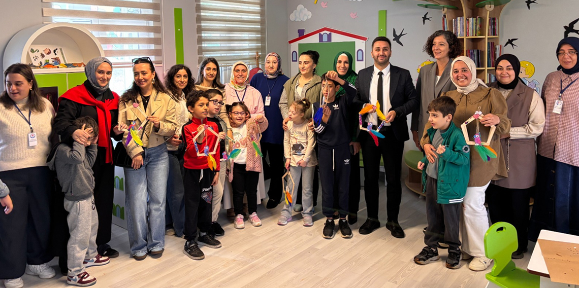 Çilekli Düşler Köyü Minik Misafirlerini Ağırlamaya Devam Ediyor