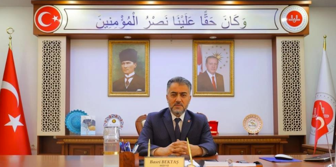 Bayburt İl Müftüsü Basri Bektaş görevine başladı