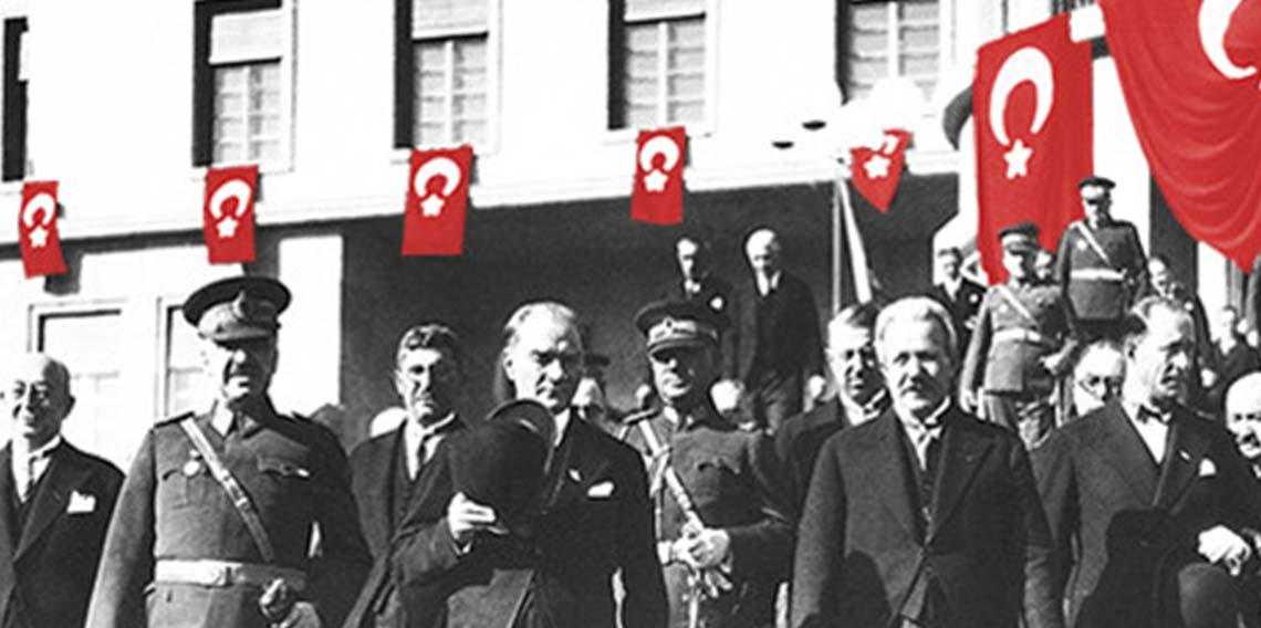 29 Ekim Cumhuriyet Bayramı'nın Anlamı ve Önemi Nedir? 2026'da Cumhuriyet Kaç Yaşında?