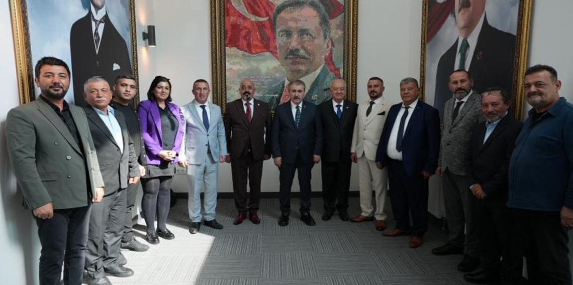 BBP lideri Destici 12 İmamlar Alevi-Bektaşi Öğreti Derneği heyetini kabul etti