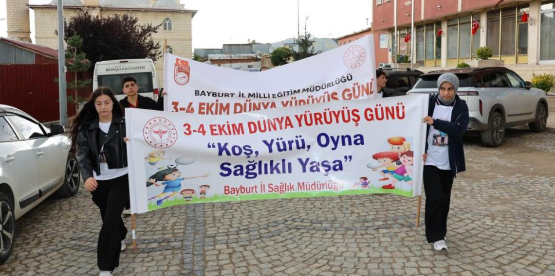 Bayburt’ta meme kanserine karşı farkındalık yürüyüşü düzenlendi