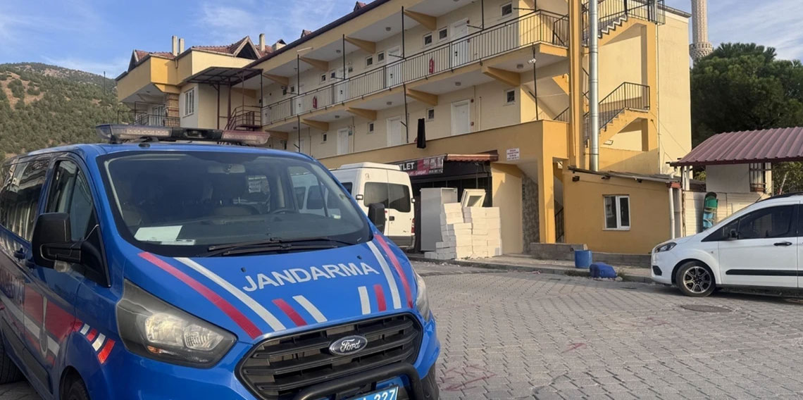 Denizli'de yaşlı çift pansiyonun banyosunda ölü bulundu