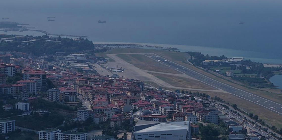 Yeni Trabzon Havalimanı için denizde sondaj, karada dolgu çalışmaları başladı