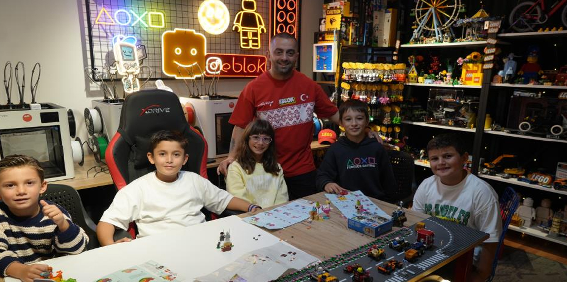 17 yılda 3 milyon TL'lik lego ve model araba koleksiyonu oluşturdu: