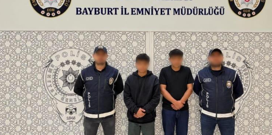 Bayburt’ta 2 düzensiz göçmen yakalandı