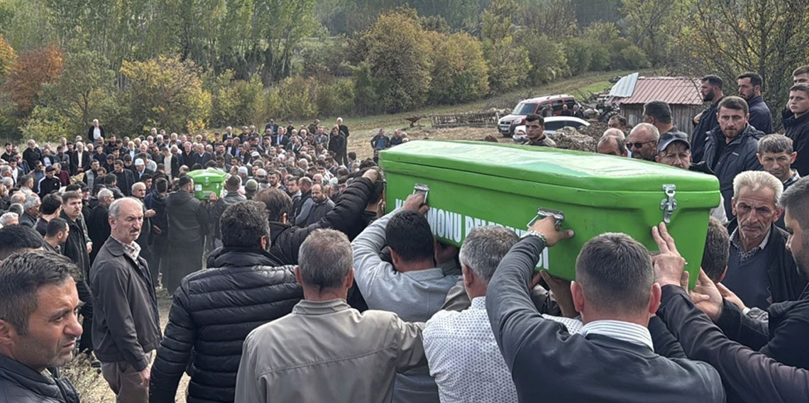 Kastamonu'da aynı aileden 4 kişi öldürüldü: Cenazeler toprağa verildi