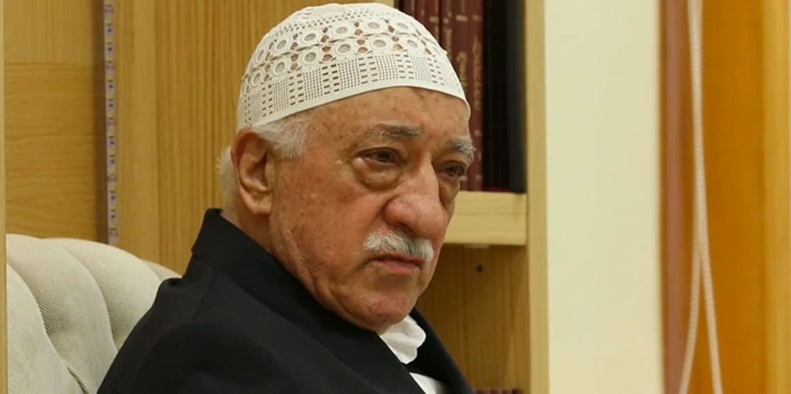 İzmir merkezli FETÖ operasyonunda 21 şüpheli yakalandı