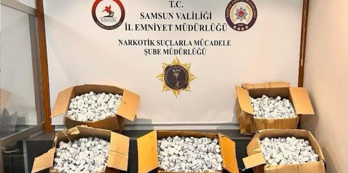 Samsun’da dev uyuşturucu operasyonu: 273 bin 300 hap ele geçirildi
