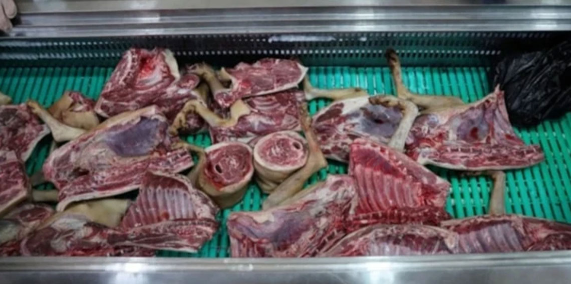 Güney Kore köpek eti yemekten vazgeçemedi: 7 bin 600 köpek çiftliklerde bekletiliyor