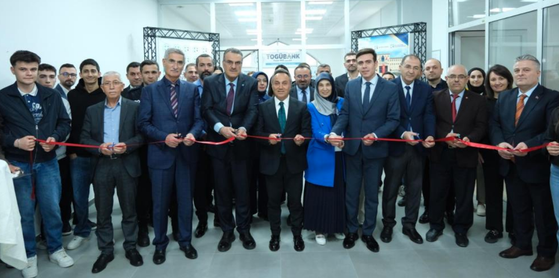 TOGÜ öğrencileri bankacılığı uygulama laboratuvarında öğrenecek