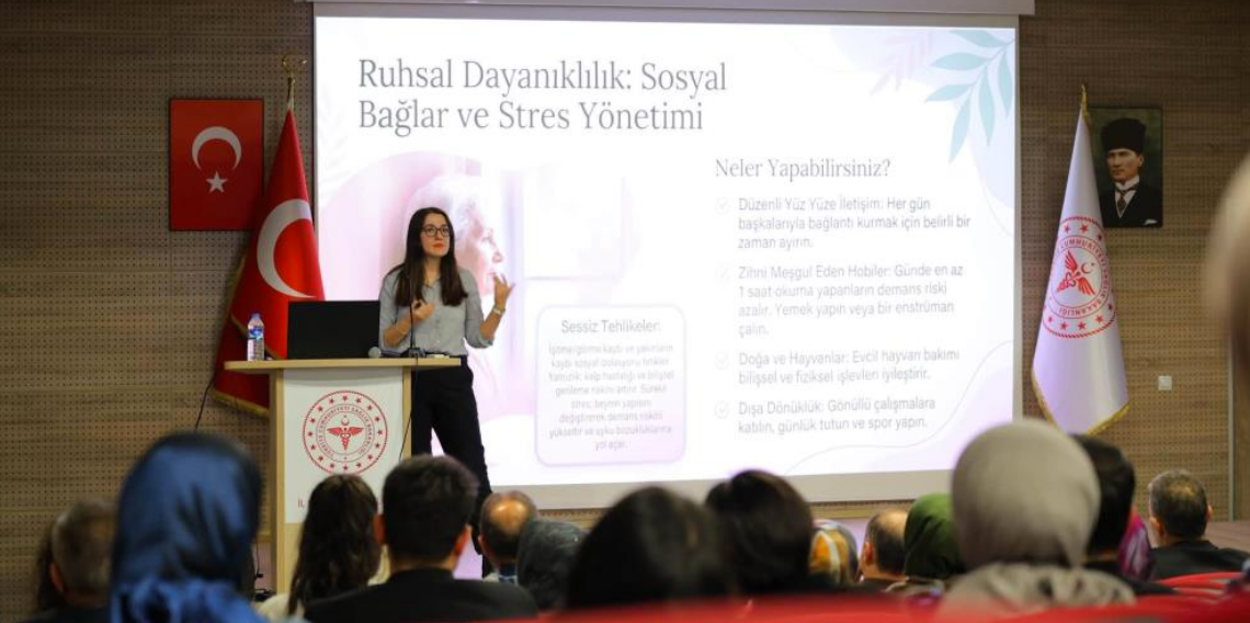 Bayburt’ta sağlık personeline kronik hastalıklar konusunda eğitim verildi
