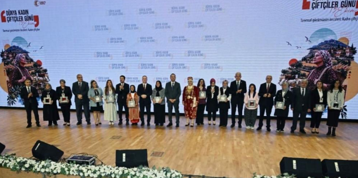 Samsunlu kadın çiftçilere bakanlıktan örnek uygulama ödülü
