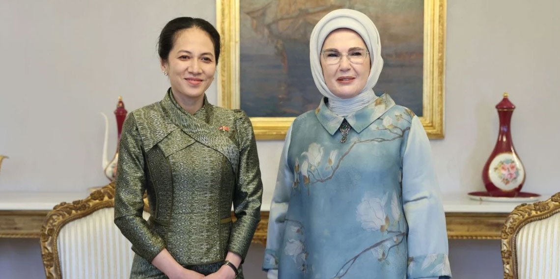 Emine Erdoğan, Pich Chanmony ile İstanbul'da buluştu