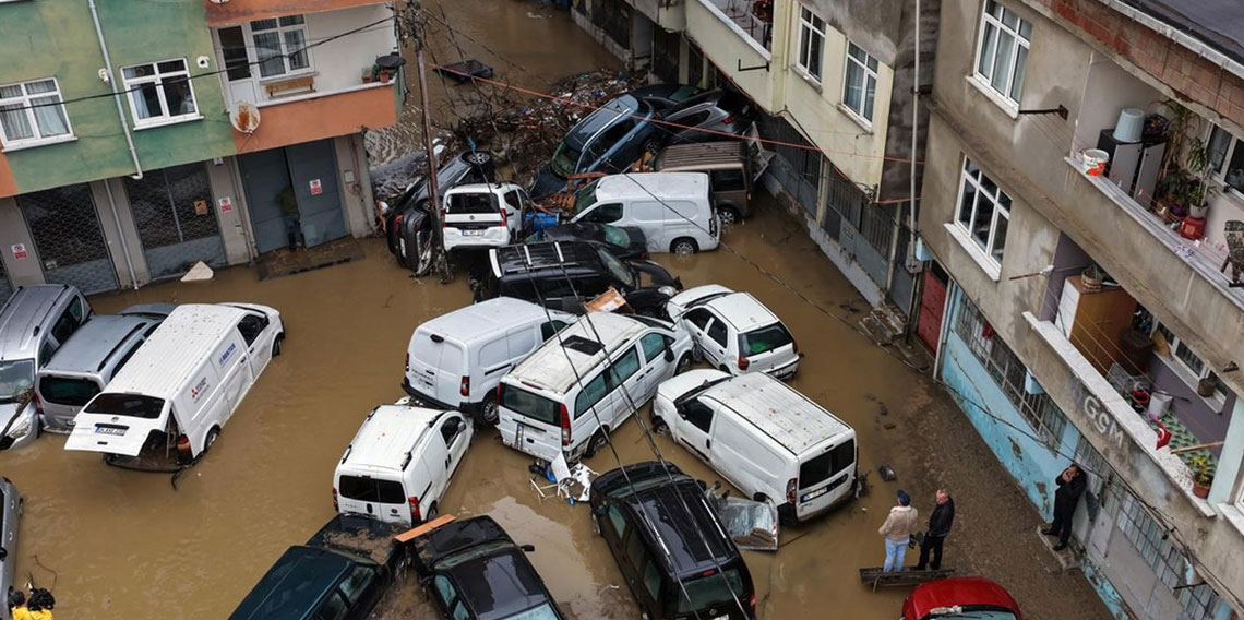 Sel felaketinde bilanço ağırlaşıyor! Can kaybı sayısı 8 oldu