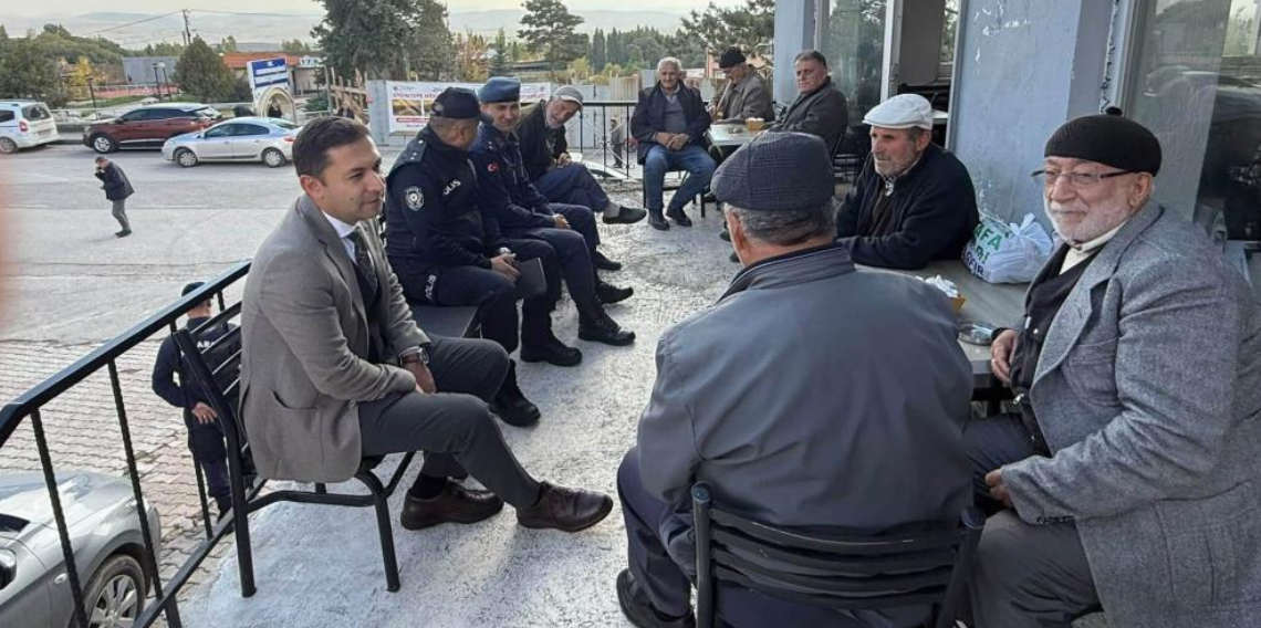Kaymakam Yıldırım ve Ahat vatandaşların talep ve beklentilerini dinledi