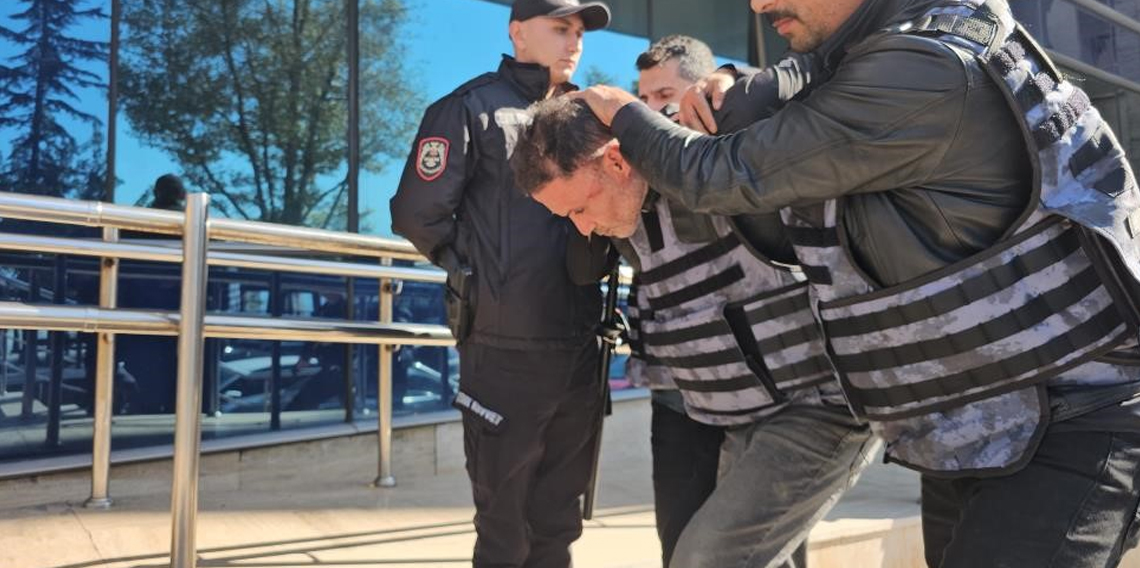 Zonguldak'ta eşini ve ona yardım etmek isteyen genci vuran şüpheli tutuklandı