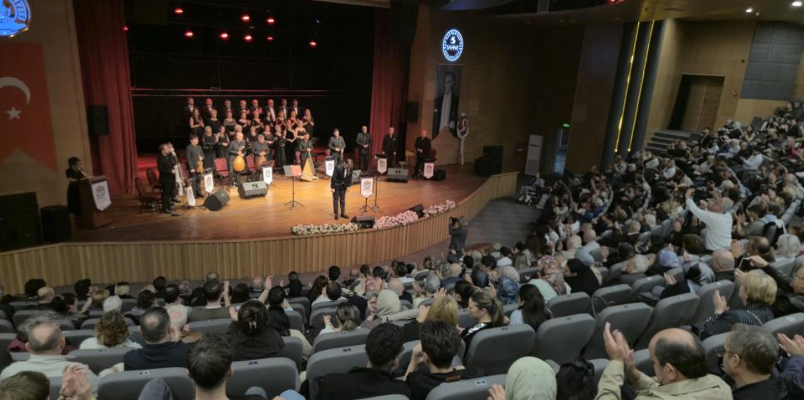 Samsun'da SAYSAD TSM Korosu'ndan kuruluş konseri