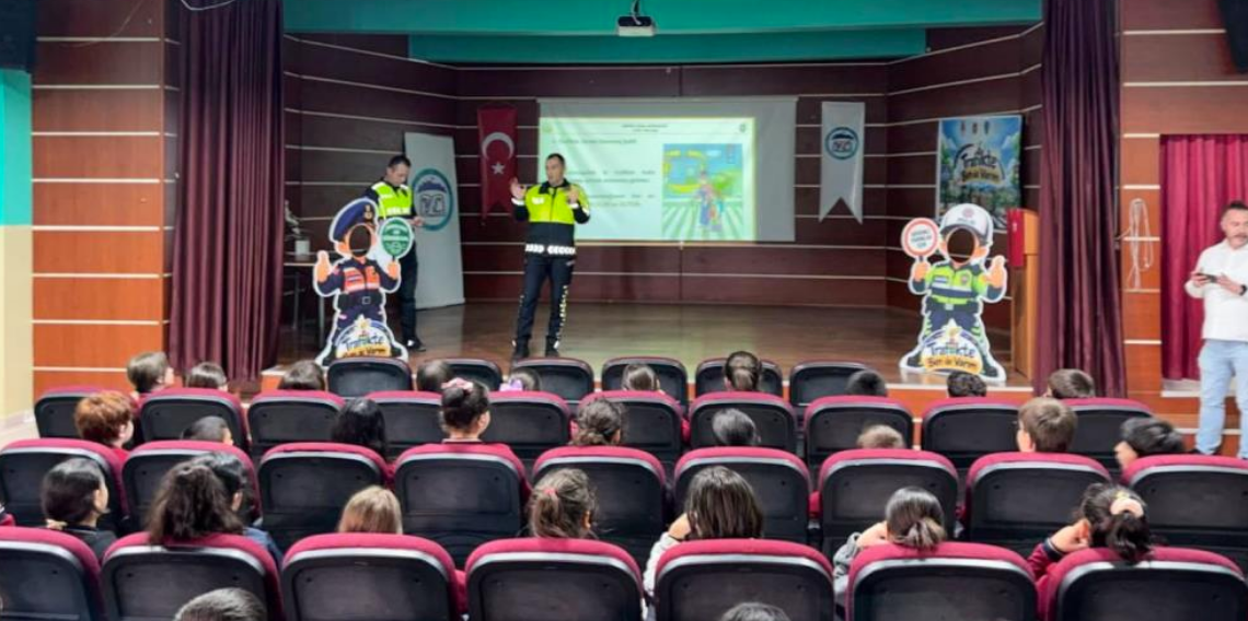 ‘Trafikte Ben de Varım' projesi okullarda sürüyor