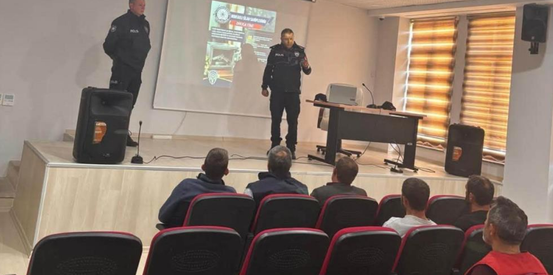 Aydıntepe'de ruhsatlı silah sahiplerine güvenli kullanım eğitimi verildi