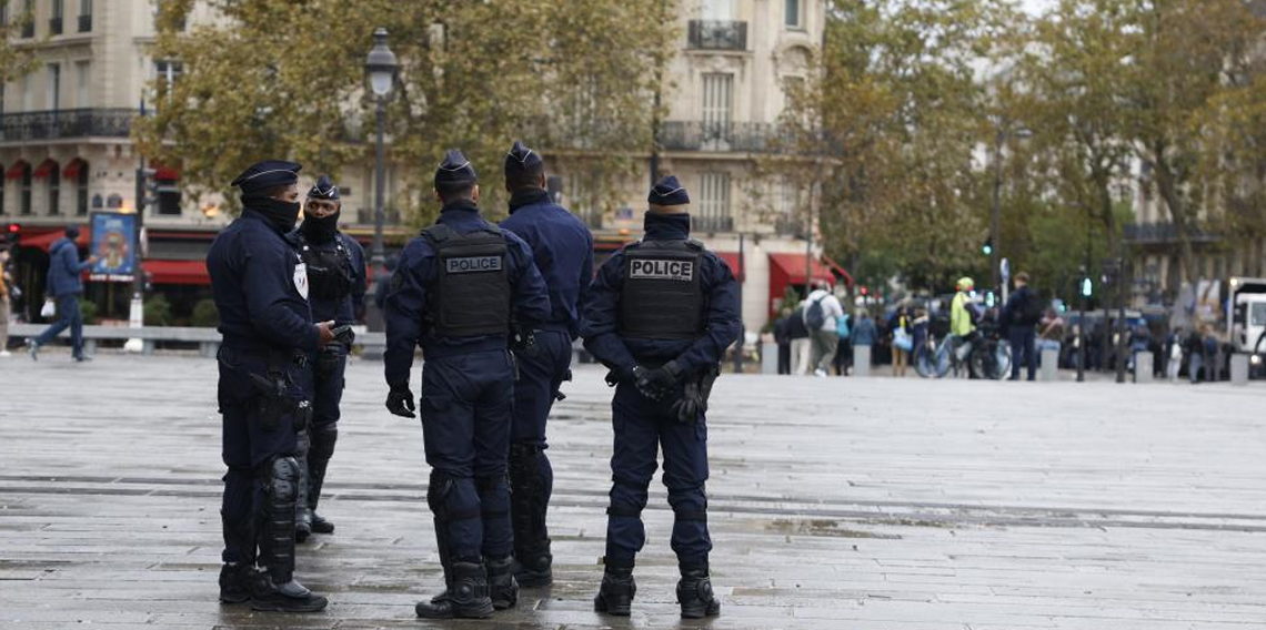 Paris sokaklarına gösteri öncesi polis ve jandarma konuşlandırıldı