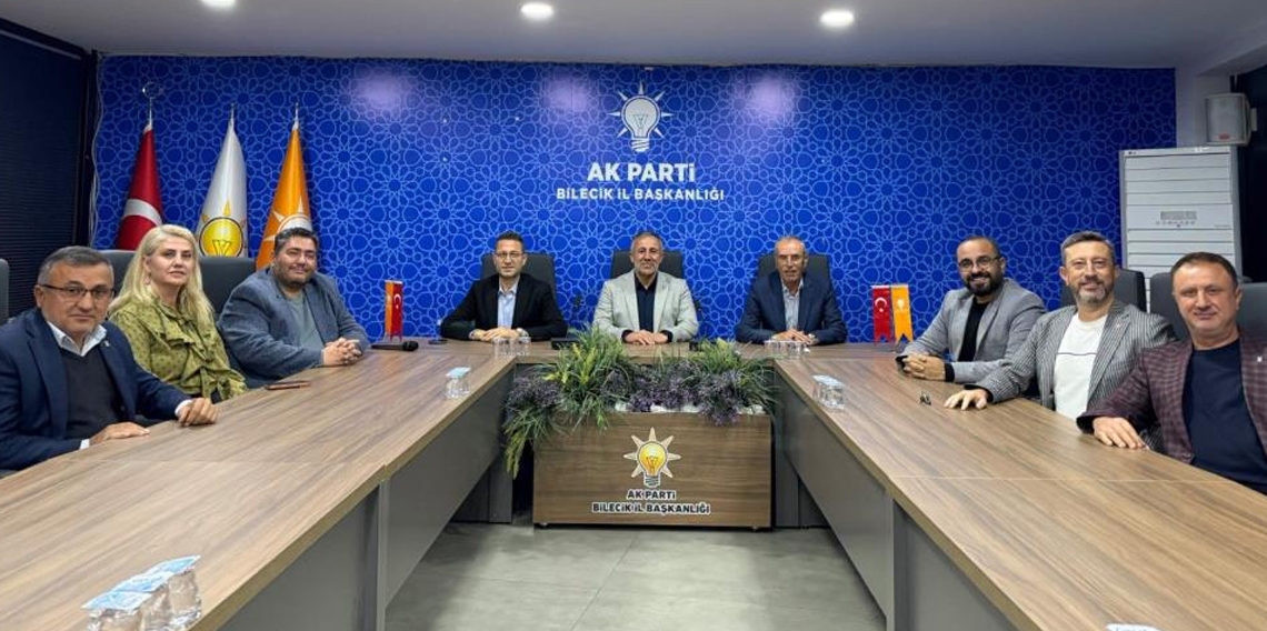 AK Parti'de hedef ve yol haritası masaya yatırıldı