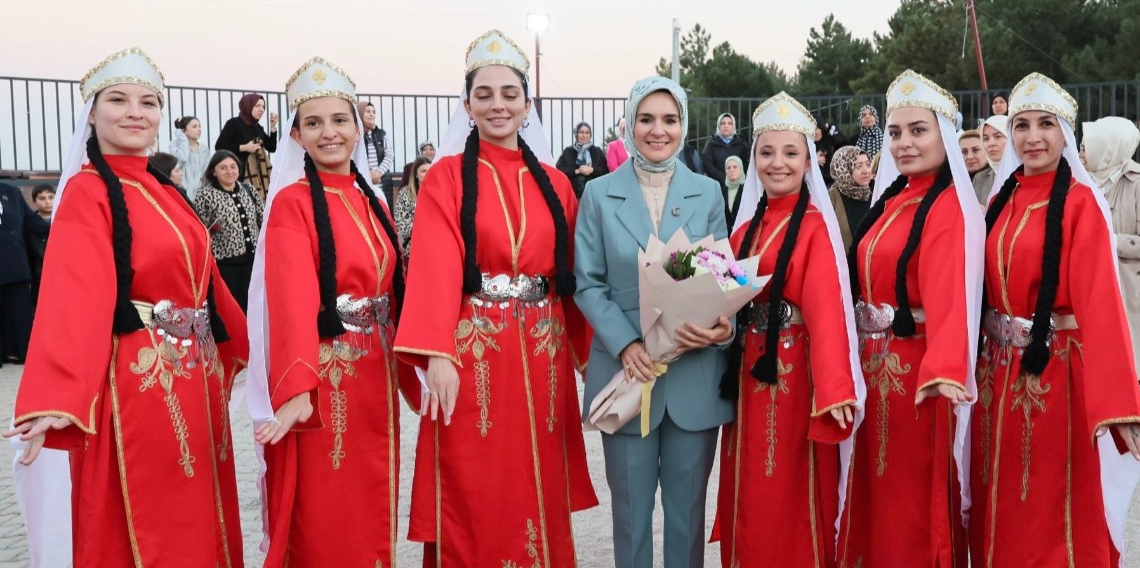 Bakan Göktaş, Sultandağı Anne Kız Buluşması’na katıldı