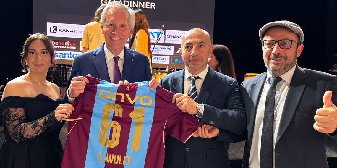 Almanya’nın eski cumhurbaşkanına Trabzonspor forması