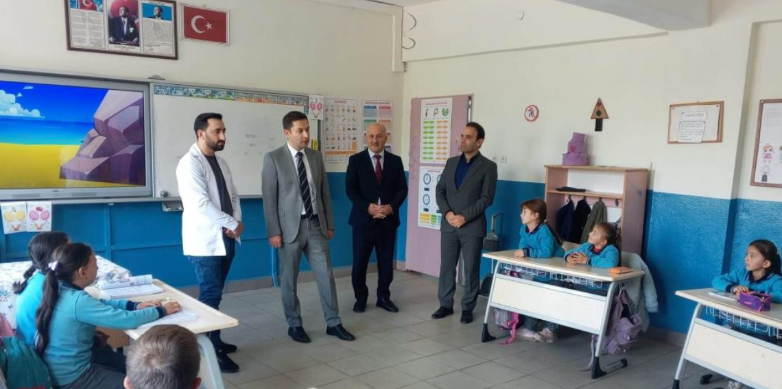 Kaymakam Yıldırım okul, kurs ve pazar ziyaretinde bulundu
