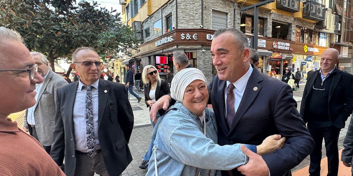İYİ Parti Trabzon’da Bayrak Mitingi Hazırlıklarını Sürdürüyor! Sahaya İndiler