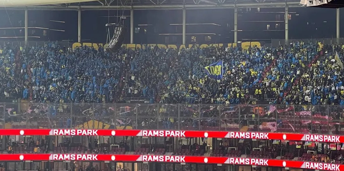 Fenerbahçe’den Taraftarına Derbi Jesti! RAMS Park’ta Bere ve Yağmurluk Dağıtıldı