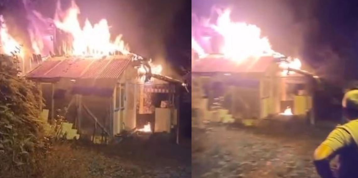 Borçka’da gece yangını! Ahşap evin büyük bölümü çöktü