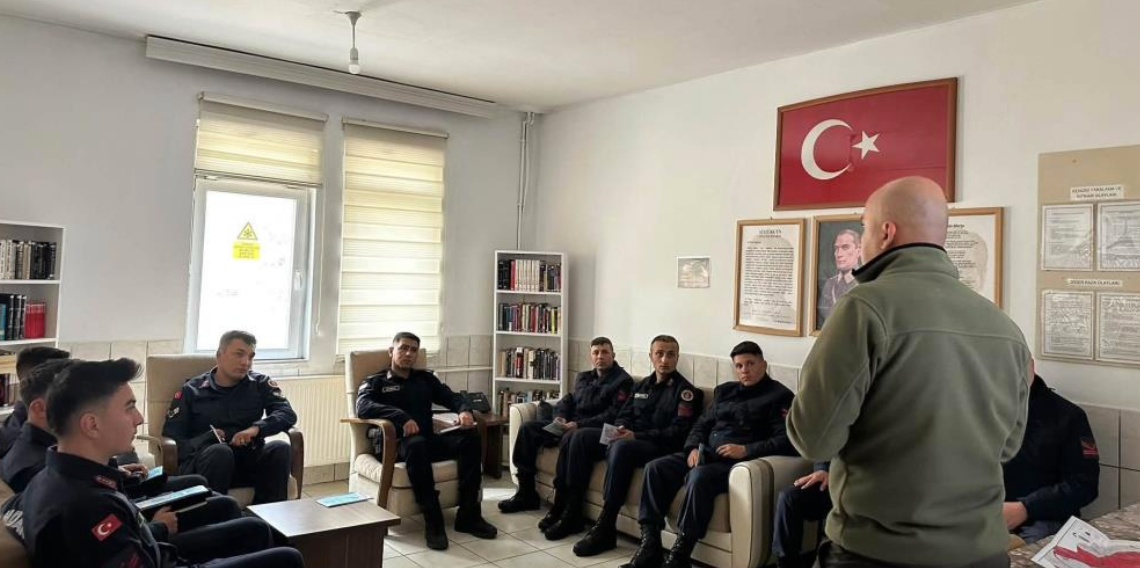 Demirözü’nde kaçak avcılıkla mücadele eğitimi! 