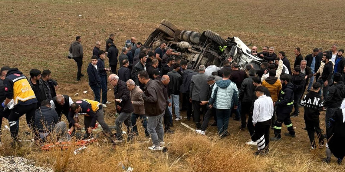 Van'da trafik kazasında yaralanan polis memuru Tayfun Akalan şehit oldu