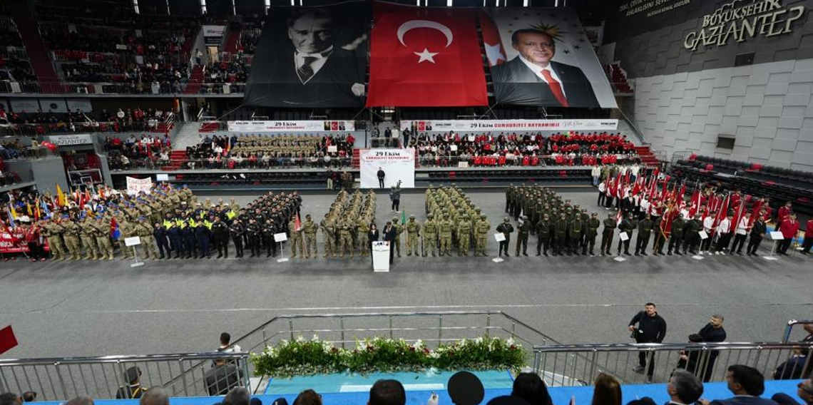 Gaziantep'te Cumhuriyet'in 103'üncü yılı coşkuyla kutlandı