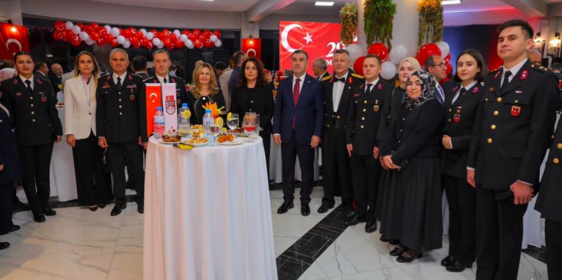 Bayburt’ta Cumhuriyet’in 103’üncü yılı dolayısıyla resepsiyon düzenlendi